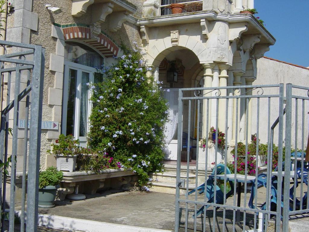 Chambres D'Hotes L'Insulaire Saint-Denis-dʼOléron Εξωτερικό φωτογραφία